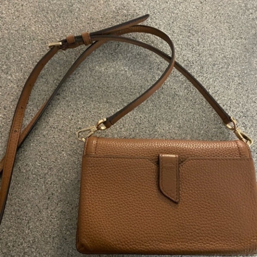 Elegant Brown Leather Crossbody Bag